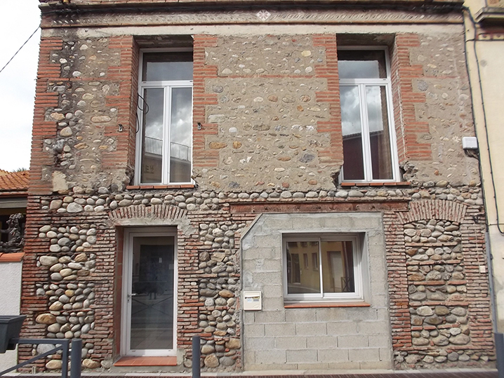 enduit-facade-pierres-apparentes-022